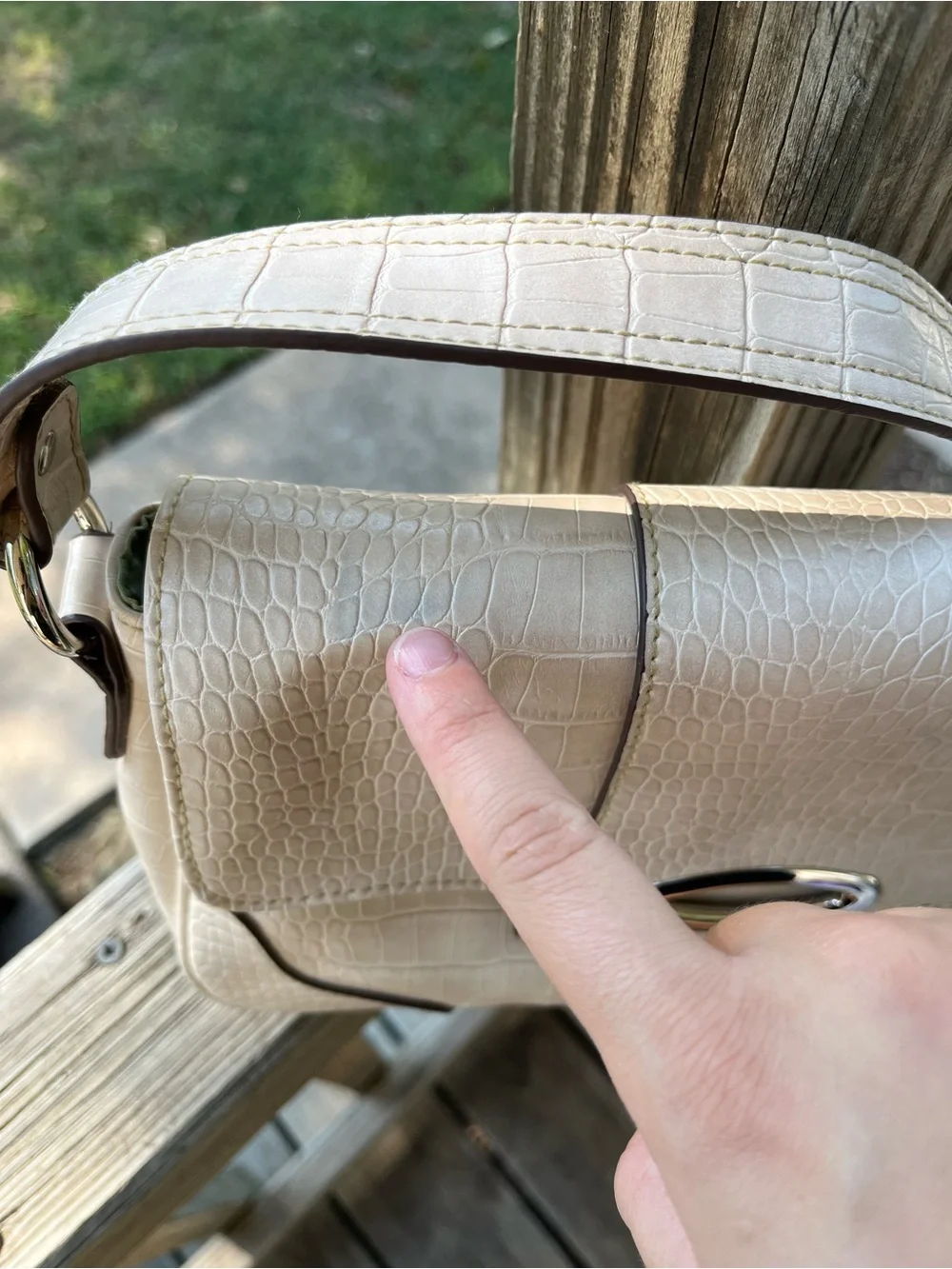 Liz Claiborne chic cream